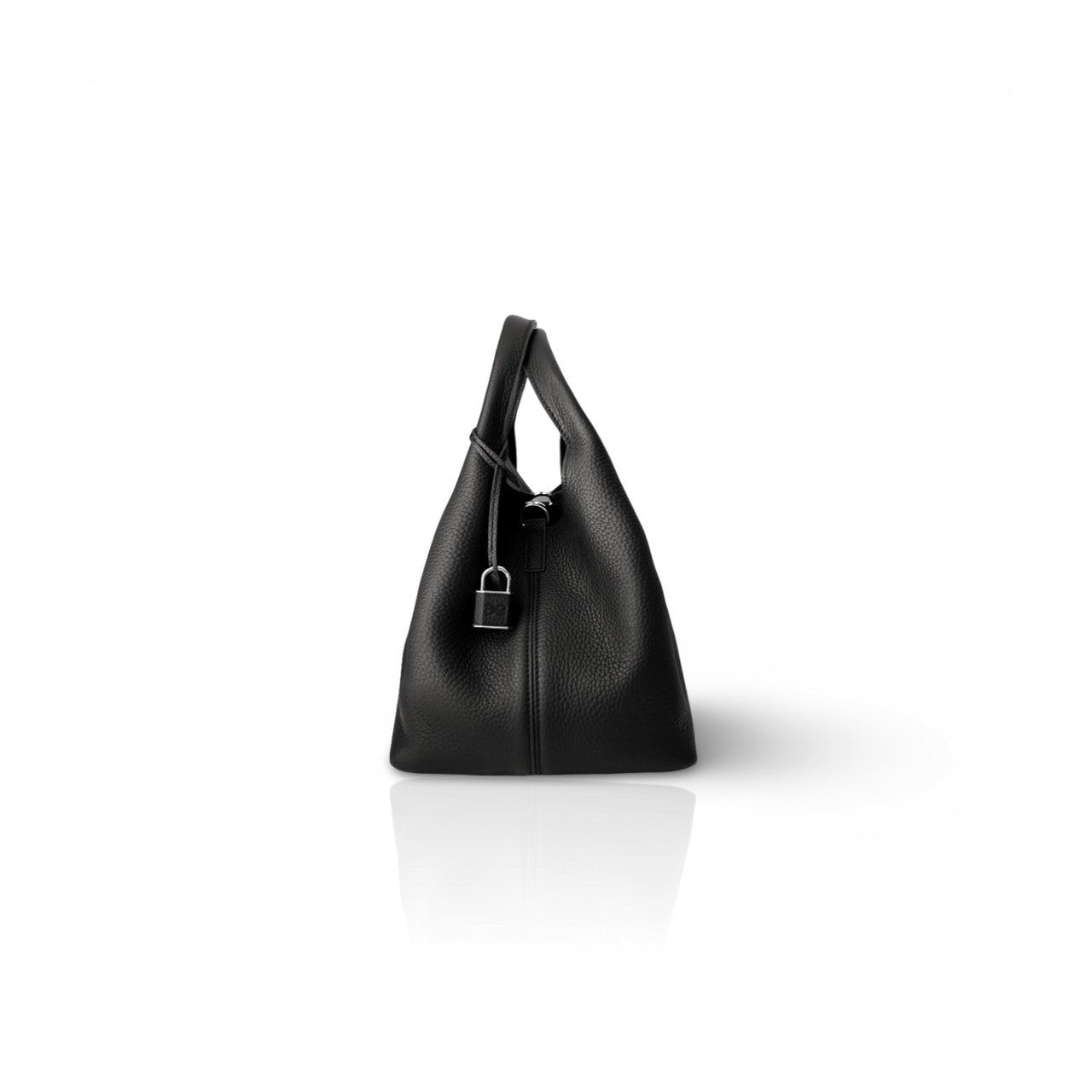 IVY 22 BLACK
