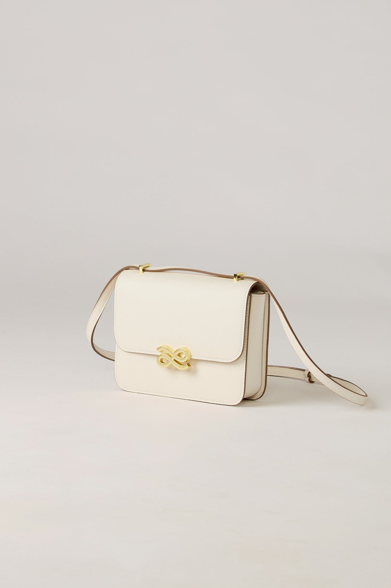 NEW TIMELESSNESS (BLOOM)22 PU DESTINY