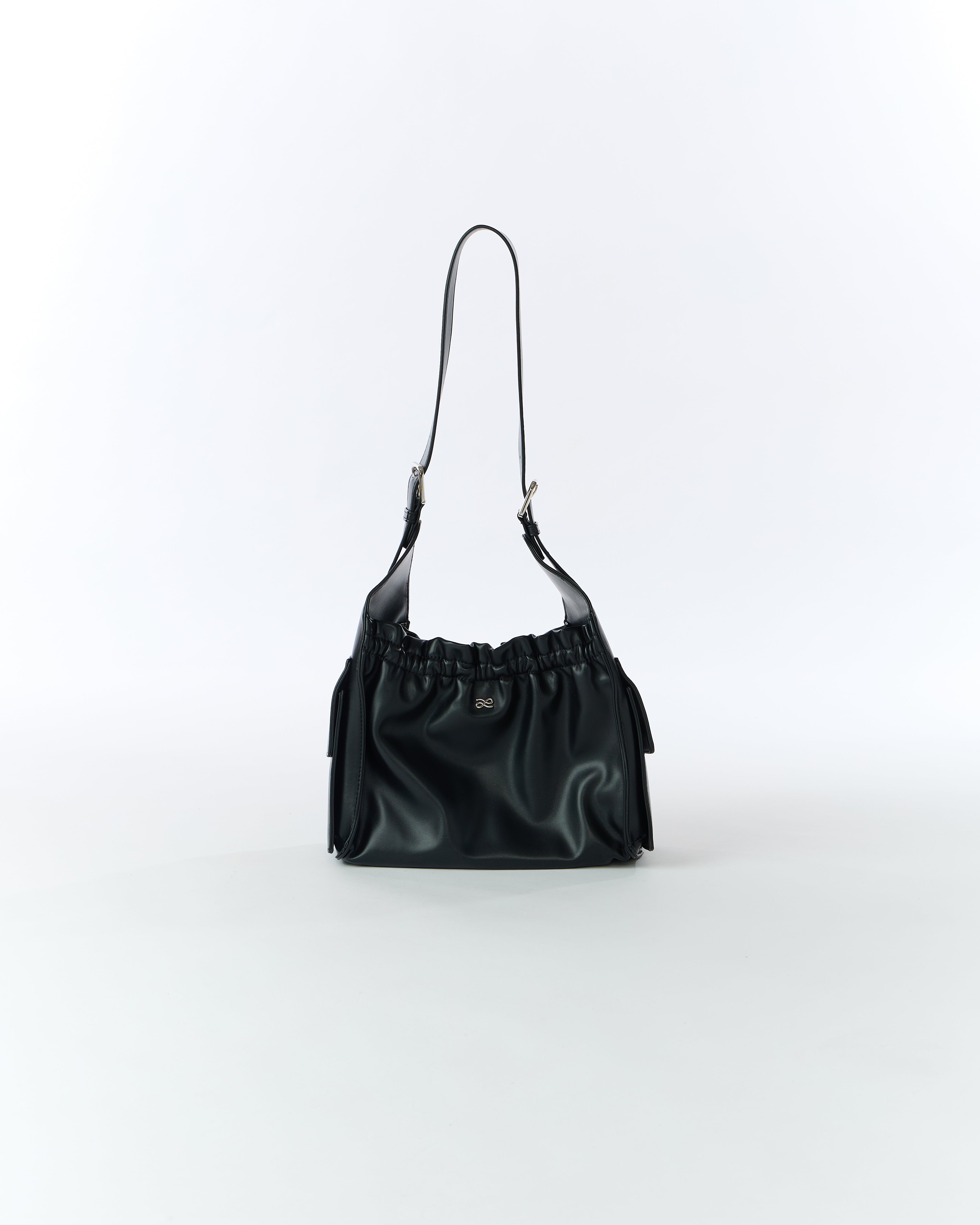 YUMI SLEEK PU BLACK
