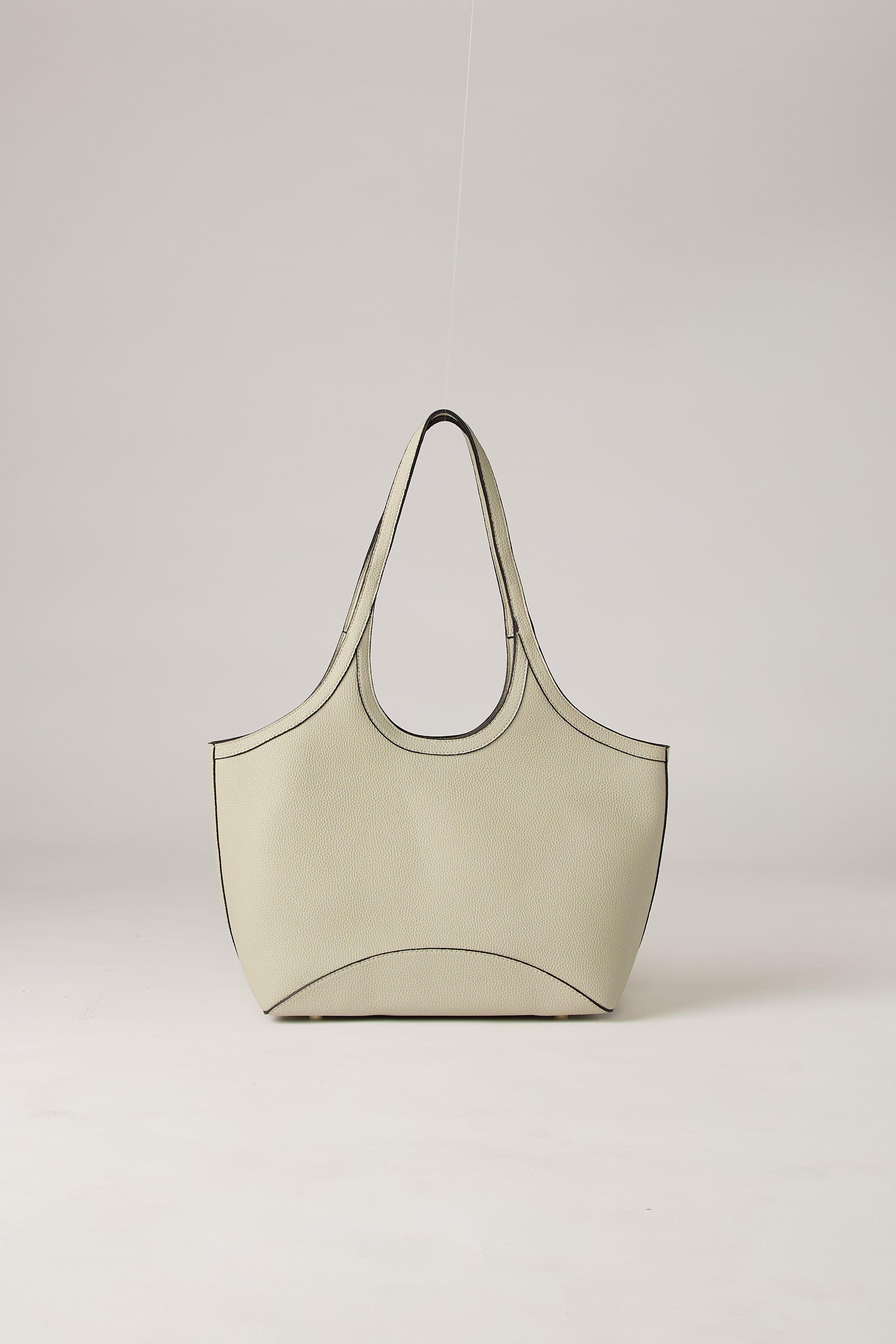 SOLEIL 30 PU PEARL GREY