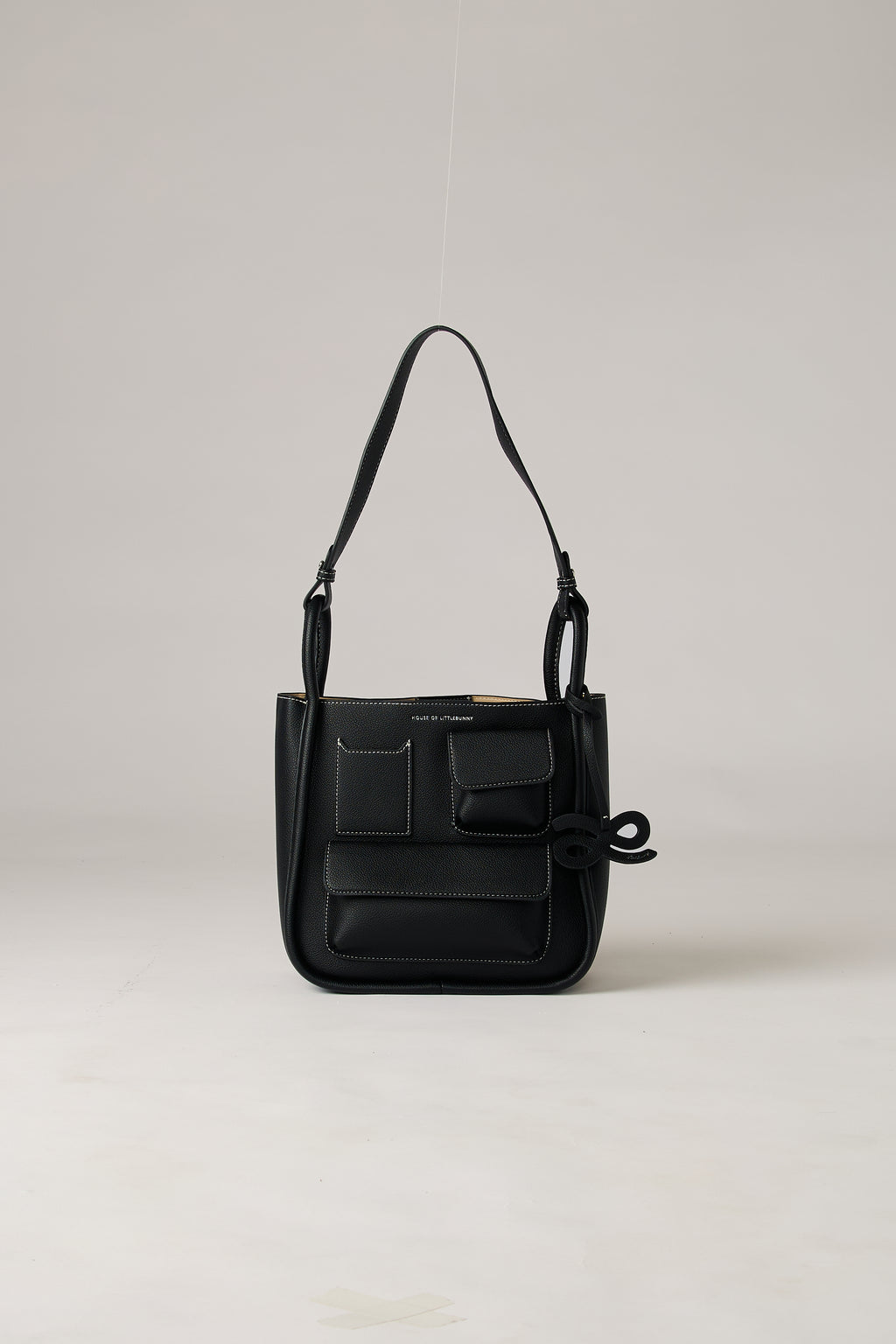MOMENTUM JOURNEY PU BLACK, LARGE